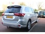 Mitsubishi Outlander 2.4 DOHC PHEV Aut. *Pure+* | Trekhaak | Carplay | Camera | Cruise & Climate Control | Stoelverwarming | PDC | Navigatie | Privacy | Bluetooth |