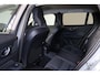 Volvo V60 T6 Recharge AWD Core Bright - IntelliSafe Assist & Surround - 360º Camera - Harman/Kardon audio - Adaptieve LED koplampen - Verwarmde voorstoelen, stuur & achterbank - Parkeersensoren voor & achter - Extra getint glas - 18' LMV
