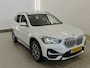 BMW X1 SDrive20i 178pk Automaat Business Edition Plus | Zwart Leder | xLine | Parking Pack | Achteruitrijcamera | PDC V+A | 18"