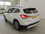 BMW X1 SDrive20i 178pk Automaat Business Edition Plus | Zwart Leder | xLine | Parking Pack | Achteruitrijcamera | PDC V+A | 18"