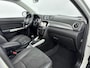 Suzuki Vitara 1.6 High Executive | Schuif/kanteldak | Adaptive cruise | Achteruitrij camera | Navigatie | Trekhaak | Stoelverwarming |