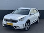 Kia Niro Hybrid 1.6 GDi First Edition Trekhaak, Navigatie, Dealeronderhouden, NL-auto! Achteruitrijcamera, Climate control, Cruise control