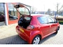 Toyota Aygo 1.0-12V Aspiration Red Aut. *63.606km!* Airco|LMV|Leder-Alcantara