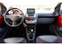 Toyota Aygo 1.0-12V Aspiration Red Aut. *63.606km!* Airco|LMV|Leder-Alcantara