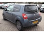 Renault Twingo 1.2-16V Collection Auto moet nog gereinigd worden. Trekhaak, Airco, Radio cd speler