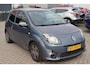 Renault Twingo 1.2-16V Collection Auto moet nog gereinigd worden. Trekhaak, Airco, Radio cd speler