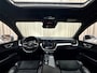 Volvo XC60 2.0 D5 AWD R-Design Panoramadak / Adapt. Cruise / Camera / Elek. Trekhaak / Leder / BLIS / Stoelverwarming / LED / 19'' LMV
