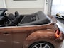 Volkswagen Beetle Cabriolet 1.4 TSI Allstar BTW LED App connect Automaat Fender 20 inch Camera Half Leer Navigatie Bluetooth Cruise control Airco-ecc Boekjes Nieuwstaat