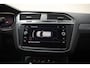 Volkswagen Tiguan 1.5 TSI Life Business [ Navi Virtual Adapt.cruise Trekhaak ]