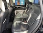 Volvo V70 2.5T R-Design / Automaat / NL-Auto / 2e-Eigenaar / Vol-Leder / Elektr.-Stoelen met Geheugen / Stoelverwarming / Cruise-Control / Adaptieve-Koplampen / Climate-Control / Trekhaak / Rear-Seat Entertainment / Elektr.-Achterklep / Dodehoek-Detectie / PDC-Achter / 17'' LMV / ENZ.