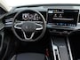 Volkswagen Passat Variant 1.5 eTSI Elegance Business | Lederen Bekleding | Panorama | 360 Camera | Memory Seats | Head-Up | Stuur & Stoelverwarming | LED Matrix | Elektrische Klep |