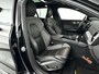 Volvo V60 T6 Recharge AWD R-Design | Panoramadak | Parkeercamera | Stoel- en Stuurverwarming | Trekhaak
