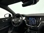 Volvo V60 T6 Recharge AWD R-Design | Panoramadak | Parkeercamera | Stoel- en Stuurverwarming | Trekhaak