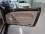 Volkswagen Beetle cabrio 1.2 TSI 70'S Leer 18 inch Beige kap Toffeebruin Xenon Airco-ecc Parkeersensoren 1e Eigenaar 70's uitvoering Nieuwstaat! dealer onderhouden windscherm