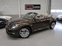 Volkswagen Beetle cabrio 1.2 TSI 70'S Leer 18 inch Beige kap Toffeebruin Xenon Airco-ecc Parkeersensoren 1e Eigenaar 70's uitvoering Nieuwstaat! dealer onderhouden windscherm