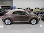Volkswagen Beetle cabrio 1.2 TSI 70'S Leer 18 inch Beige kap Toffeebruin Xenon Airco-ecc Parkeersensoren 1e Eigenaar 70's uitvoering Nieuwstaat! dealer onderhouden windscherm