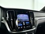 Volvo V60 T6 Recharge AWD R-Design | Panoramadak | Parkeercamera | Stoel- en Stuurverwarming | Trekhaak