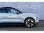 Volvo EX30 Single Motor Extended Range Plus 69 kWh | Google | Long Range | Adaptieve Cruise Control | DAB | Keyless | Warmtepomp | Sfeerverlichting | Camera | Elek. Achterklep | Harman Kardon Audio | Park Assist | Getint Glas | 19" LM