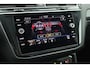 Volkswagen Tiguan 1.5 TSI 150pk DSG 2x R-Line Black Style Trekhaak Camera Stoelverwarming V+A Head-Up Panoramadak Navigatie