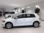 Volkswagen Golf 1.0 TSI Comfortline Airco | Autonomous Emergency Braking | Bluetooth Telefoonvoorbereiding | Bots Herkenning en Activatie | Comfortstoelen | Cruise Control Adaptief | Hill Hold Functie | Lederen Stuurwiel | Lichtmetalen Velgen 16'' | Multi Media-Voorbereiding | Parkeersensor Voor en Achter | Start/Stop Systeem | Vermoeidheidsherkenning | Comfort Pakket | Navigatie Pakket