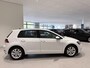 Volkswagen Golf 1.0 TSI Comfortline Airco | Autonomous Emergency Braking | Bluetooth Telefoonvoorbereiding | Bots Herkenning en Activatie | Comfortstoelen | Cruise Control Adaptief | Hill Hold Functie | Lederen Stuurwiel | Lichtmetalen Velgen 16'' | Multi Media-Voorbereiding | Parkeersensor Voor en Achter | Start/Stop Systeem | Vermoeidheidsherkenning | Comfort Pakket | Navigatie Pakket