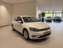 Volkswagen Golf 1.0 TSI Comfortline Airco | Autonomous Emergency Braking | Bluetooth Telefoonvoorbereiding | Bots Herkenning en Activatie | Comfortstoelen | Cruise Control Adaptief | Hill Hold Functie | Lederen Stuurwiel | Lichtmetalen Velgen 16'' | Multi Media-Voorbereiding | Parkeersensor Voor en Achter | Start/Stop Systeem | Vermoeidheidsherkenning | Comfort Pakket | Navigatie Pakket
