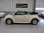 Volkswagen Beetle New Cabriolet 1.6 Highline NL-auto Lage kilometerstand Nette staat NAP en onderhoud aanwezig Cruise Control Bloemenvaasje