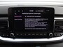 Kia Stonic 1.0 T-GDi MHEV DynamicLine | Stoelverwarming | Camera | Parkeersensor v+a | Clima | Navi | Apple Carplay/Android Auto | 15" LM | Cruise |