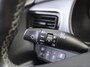 Kia Stonic 1.0 T-GDi MHEV DynamicLine | Stoelverwarming | Camera | Parkeersensor v+a | Clima | Navi | Apple Carplay/Android Auto | 15" LM | Cruise |