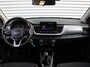 Kia Stonic 1.0 T-GDi MHEV DynamicLine | Stoelverwarming | Camera | Parkeersensor v+a | Clima | Navi | Apple Carplay/Android Auto | 15" LM | Cruise |