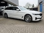 BMW 5-Serie Touring 530e xDrive Executive / Navi / Climate / Camera / Panormadak / Leder / 20"breedset