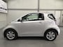Toyota iQ 1.0 VVTi Aspiration automaat! Keyless entry | Airco (automatisch) | Cruise Control | Voorstoelen verwarmd