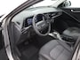 Kia Niro Hybrid 1.6 GDi PHEV DynamicPlusLine | 18” lichtmetalen velgen | Elektrisch verstelbare bestuurdersstoel | Stoel/Stuurwielverwarming | LED Koplampen | Elektrisch bedienbare achterklep |