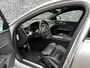 Volvo V60 2.0 T4 R-Design | Panoramadak | Trekhaak | Parkeerverwarming | Lichtmetalen Velgen 19 inch | Elektrische Achterklep | Stoelverwarming voor en achter | BLIS | Cruise Control Adaptief | DAB | Android Auto | Apple Carplay