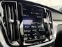 Volvo V60 2.0 T4 R-Design | Panoramadak | Trekhaak | Parkeerverwarming | Lichtmetalen Velgen 19 inch | Elektrische Achterklep | Stoelverwarming voor en achter | BLIS | Cruise Control Adaptief | DAB | Android Auto | Apple Carplay