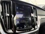 Volvo V60 2.0 T4 R-Design | Panoramadak | Trekhaak | Parkeerverwarming | Lichtmetalen Velgen 19 inch | BLIS | Cruise Control Adaptief | DAB | Android Auto | Apple Carplay