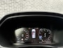 Volvo V60 2.0 T4 R-Design | Panoramadak | Trekhaak | Parkeerverwarming | Lichtmetalen Velgen 19 inch | Elektrische Achterklep | Stoelverwarming voor en achter | BLIS | Cruise Control Adaptief | DAB | Android Auto | Apple Carplay
