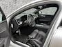 Volvo V60 2.0 T4 R-Design | Panoramadak | Trekhaak | Parkeerverwarming | Lichtmetalen Velgen 19 inch | BLIS | Cruise Control Adaptief | DAB | Android Auto | Apple Carplay