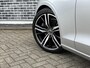 Volvo V60 2.0 T4 R-Design | Panoramadak | Trekhaak | Parkeerverwarming | Lichtmetalen Velgen 19 inch | BLIS | Cruise Control Adaptief | DAB | Android Auto | Apple Carplay