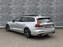 Volvo V60 2.0 T4 R-Design | Panoramadak | Trekhaak | Parkeerverwarming | Lichtmetalen Velgen 19 inch | BLIS | Cruise Control Adaptief | DAB | Android Auto | Apple Carplay