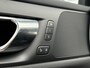 Volvo V60 2.0 T4 R-Design | Panoramadak | Trekhaak | Parkeerverwarming | Lichtmetalen Velgen 19 inch | Elektrische Achterklep | Stoelverwarming voor en achter | BLIS | Cruise Control Adaptief | DAB | Android Auto | Apple Carplay