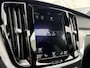 Volvo V60 2.0 T4 R-Design | Panoramadak | Trekhaak | Parkeerverwarming | Lichtmetalen Velgen 19 inch | BLIS | Cruise Control Adaptief | DAB | Android Auto | Apple Carplay