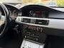 BMW 3-Serie 320i Graphite | Navi | Leer | Autom. Airco | Cruise Control | LMV | PDC | Apple CarPlay / Android Auto | Trekhaak | Privacy Glass | APK tot 06-02-2027!