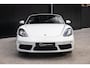 Porsche 718 Boxster 2.0 | NL Auto | Sound-Package Plus | Sportstoelen Plus (Ele. verstelbaar 2-weg) | 20" Carrera S Wielen | Stuurverwarming | PDLS | Licht-Design-Pakket | Rijassistent-Systeem | GT Sport Stuur | Sport-Chrono-Pakket | Sport-Uitlaatsysteem |