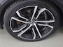 Volvo V90 2.0 T8 Plug-in hybrid AWD Ultimate Dark | Luchtvering | Panoramadak | SOH 96% | Trekhaak | Massage stoelen | Apple Carplay/Android Auto | HUD | Harman/Kardon |