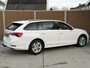 Skoda Octavia Combi 1.0 TSI Ambition | Trekhaak | LED | DAB ontvanger | Apple CarPlay | Navigatiesysteem | Getint glas | Cruise & climate control | Parkeersensoren achter