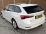 Skoda Octavia Combi 1.0 TSI Ambition | Trekhaak | LED | DAB ontvanger | Apple CarPlay | Navigatiesysteem | Getint glas | Cruise & climate control | Parkeersensoren achter