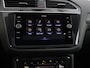 Volkswagen Tiguan 1.4 TSI eHybrid R-Line 245PK DSG Black style | Panoramadak | Trekhaak | Stoel/stuurverwarming | Led | Camera
