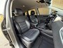 Kia Sorento EX V6 3.3 Automaat 290pk 7-persoons | Trekhaak | 2300kg trekgewicht | Leren bekleding | Stoelverwarming | Climate & cruise control | Elektrisch verstelbare stoelen | Parkeersensoren achter | Achteruitrijcamera