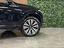 Volvo XC90 T8 AWD Recharge Plus Dark Long Range | Trekhaak | Harman Kardon | 455pk | Adaptieve Cruise Control | Stoelverwarming voor+achter | Stuurwielverwarming | Standkachel met Volvo On Call App | Parkeercamera | 20 Inch | Pilot Assist | BLIS Dode Hoek Detectie | Elektrische voorstoelen geheugen | Lederen bekleding | Zitting verlenging voorstoelen | Lederen dashboard | Google Infotainment | Keyless Drive  Elektrisch bedienbare achterklep | Geïntegreerd kinderzitje achterin | Geïntegreerde zongordijnen achterportieren | 7-Persoons | 4-Zone Climate Control | DAB Radio | Apple Carplay/Android Auto | Draadloos telefoon opladen | Volvo On Call met mobiele App functie | Onyx Black Metallic |